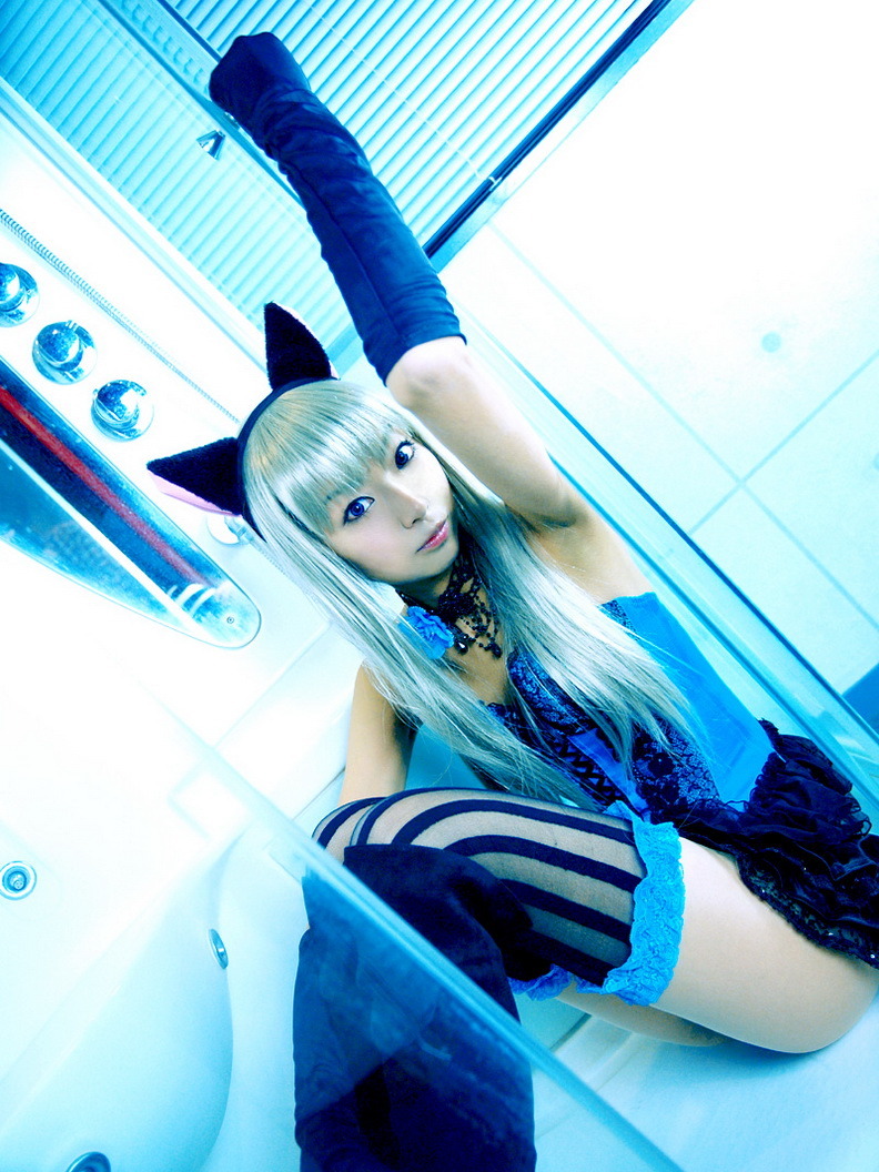 hotcosplaygirl:Cosplay girl
