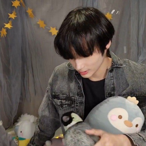 Boyfriend Huening Kai Soft Thoughts
