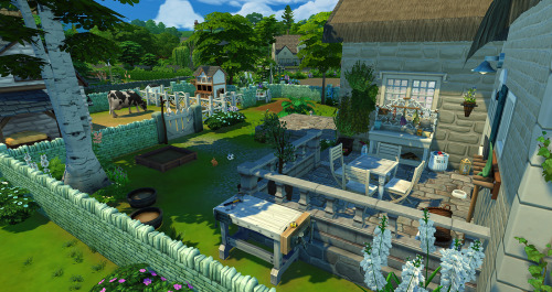 Sims 4 - Charmant CottageAnd here is my first real home for Henford-on-Bagley (I mean, no budget con