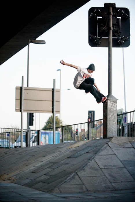 Porn photo skate-bowl:  skate urban girls ✌ 