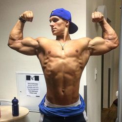 beautifulyoungmuscle:  For your masturbation