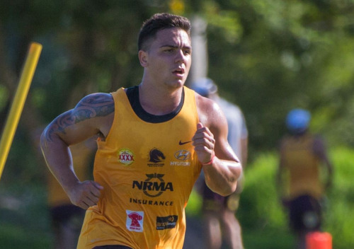 roscoe66: Kodi Nikorima and James Roberts of the Brisbane Broncos Working hard, never giving up and 