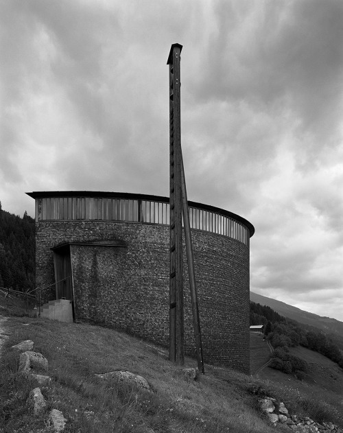 subtilitas:  Peter Zumthor - Saint Benedict Chapel, Sumvitg 1988. Amazing photographs by Hans Danuse