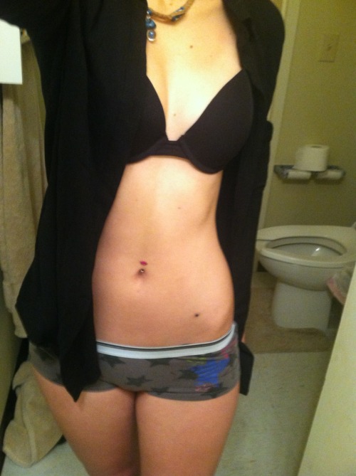 the-lonely-lesbian-stoner:  Im uploading these without editing them i hope there still good :)