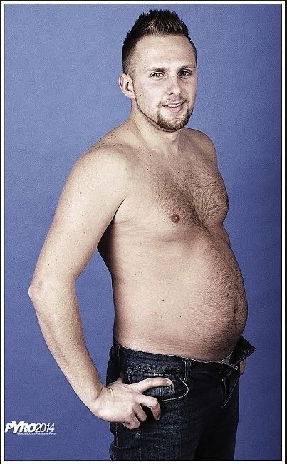 slimmer-than-youu:unffbeerbellies:The user who posted this overfed model the first