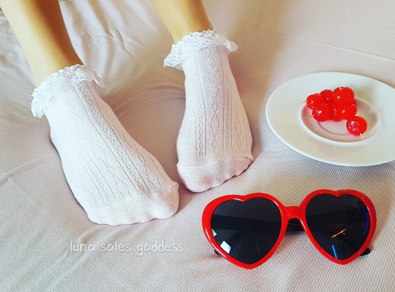luna-soles-goddess:  🍒 follow me on insta: www.instagram.com/luna.soles.goddess/