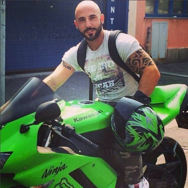 davebear9a:  Bald guy with green bike 