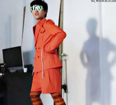 b1a4lova:  heheh Fashionista Duck XD 