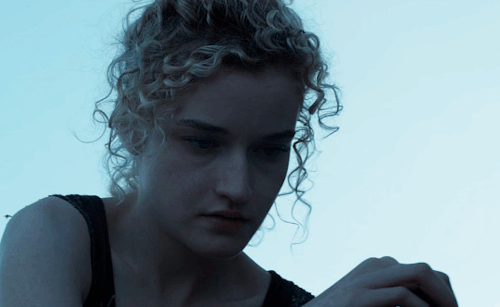 spotifymoon:  COUNTDOWN TO OZARK SEASON 4 (🕒)+ favorite characterJulia Garner