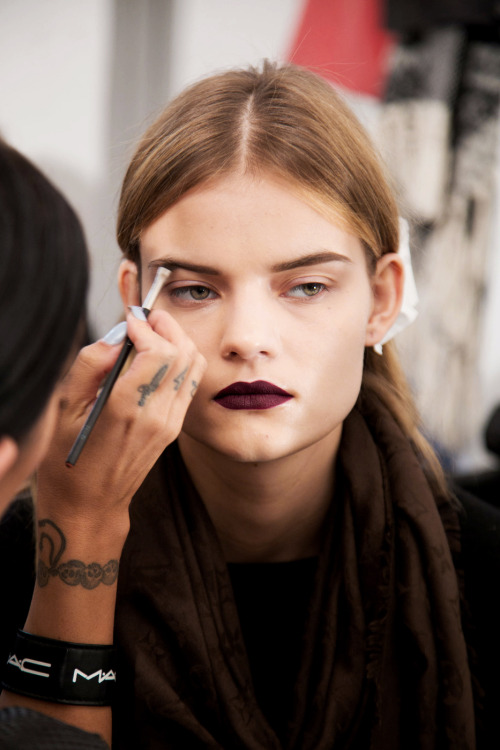 fashionloveskarl:  Kate at Ermanno Scervio Backstage FW 2015