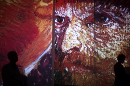 vanghoe:  thevoicegrowslouder:asylum-art:  ‘Van Gogh Alive’ Multimedia Exhibition Opens In Tel Aviv‘Van Gogh Alive’ Multimedia Exhibition Opens In Tel Aviv  (ISRAEL OUT) Israelis visit a multimedia art exhibition entitled “Van  Gogh Alive”