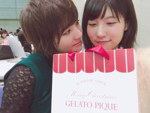 soimort:  岡田奈々 - 755 - 27 Nov 2016  めぐに渡せました😚💕✌🏻️ I handed it over to Megu.