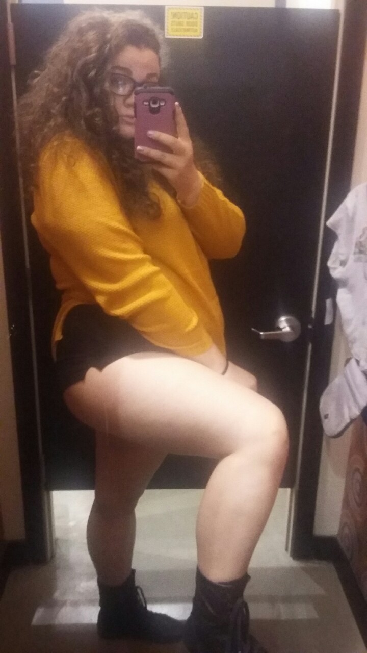 hopeless-quartz:  Dressing room shenanigans.