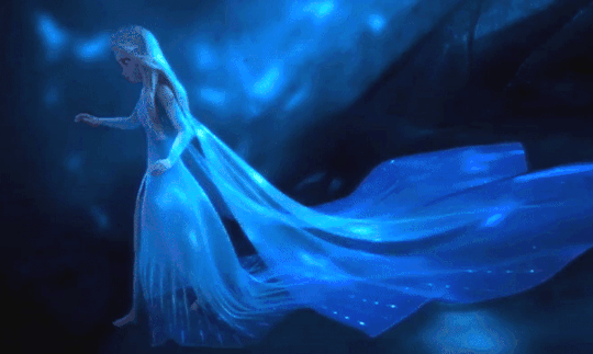 Beautiful Elsa ❄ - I love the moon
