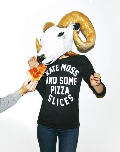 KATE MOSS AND SOME PIZZA SLICES SweatshirtCollaboration with Reformation. Available in black and gre