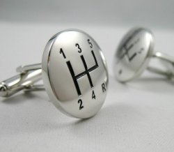 roshicorp:  Awesome Cufflinks.  You can purchase them here. 