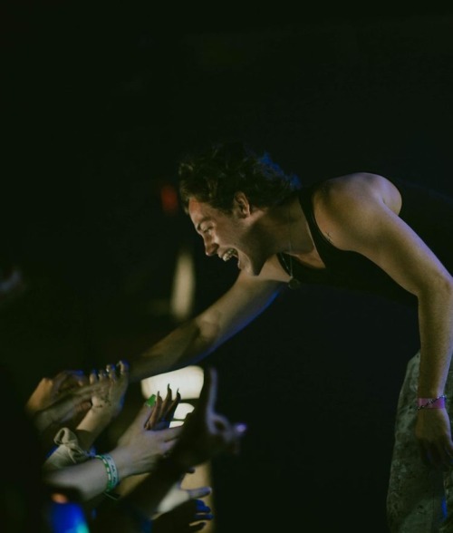 theclassymike:Ethan Cutkosky greeting fans in Dallas, Texas.