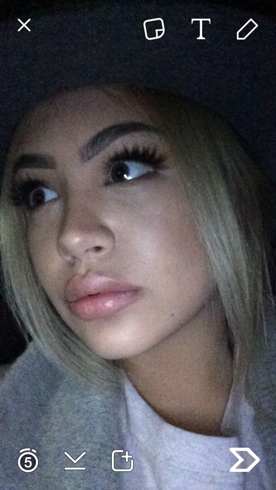 jaylenejoybeligan:  Bonjourno Instagram: @jaylene_joy