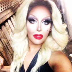 fuckyeah-roxxxyandrews:  “Doing some