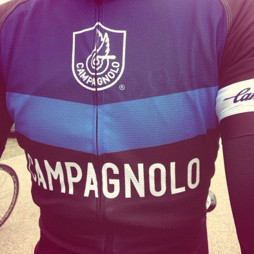 velo-vogue:  Don’t forget to check out our newly designed Banana kits and let us know (either by reb