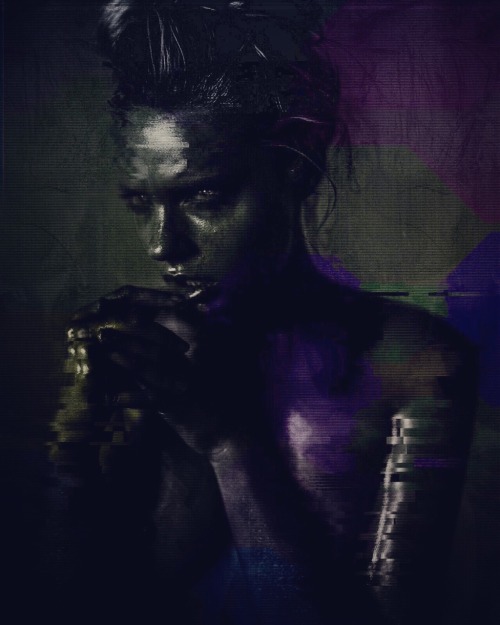 clem-n-r-g:  Holly Horne Source: misterk75 