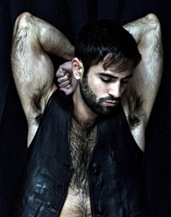 sweatyhairylickable:    http://sweatyhairylickable.tumblr.com for more hairy sweaty dudes!    