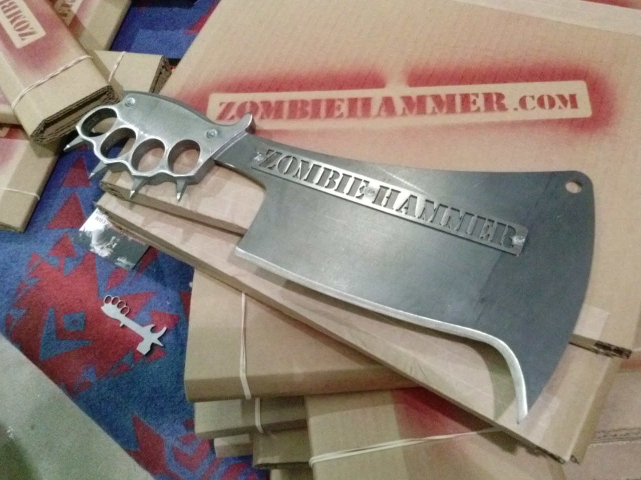 gunrunnerhell:  Zombie Hammer Though they might appear to be props, they are actual