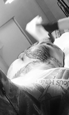 leebeedo:  hotbulgingdudes:  Model Alex Minsky cock and ass and jerk off      (via