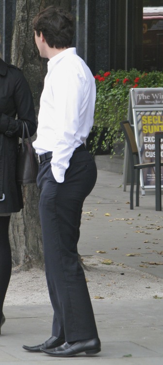skintightass:  Big Booty in London
