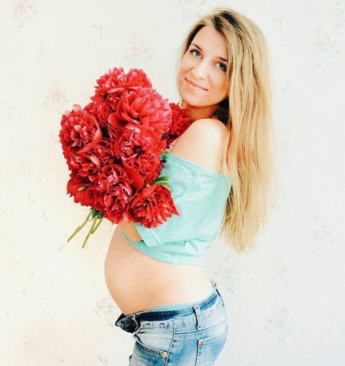 Porn photo maternityfashionlooks:  Beautiful mommy-to-be