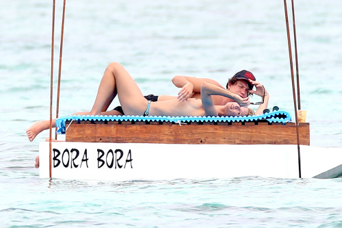 toplessbeachcelebs:  Heidi Klum (Model) topless in Mexico (April 2014) Part 3 