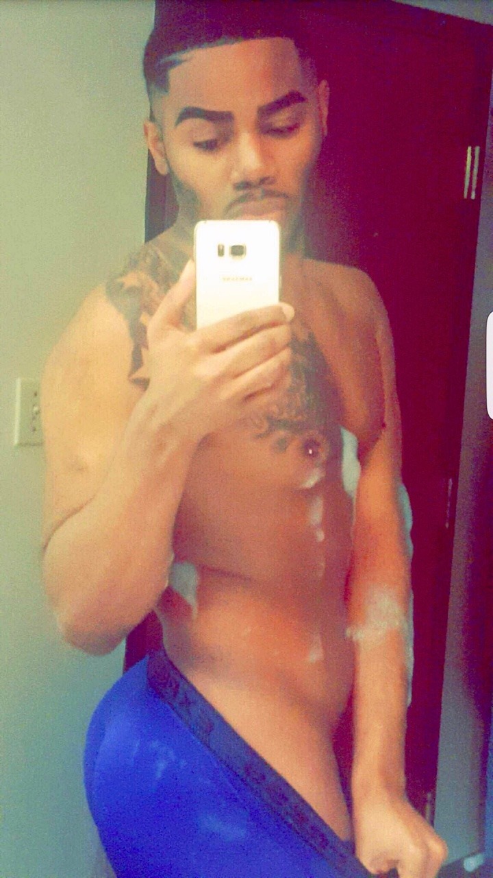 entycer:  yofavtop:  B A E 🍑😍💙  👅👅👅😍😍😍😍