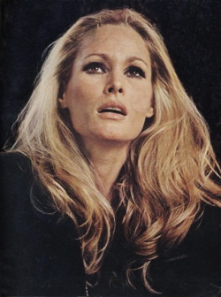 Ursula Andress