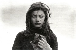 Anouk Aimée in “La Maison sous la mer”