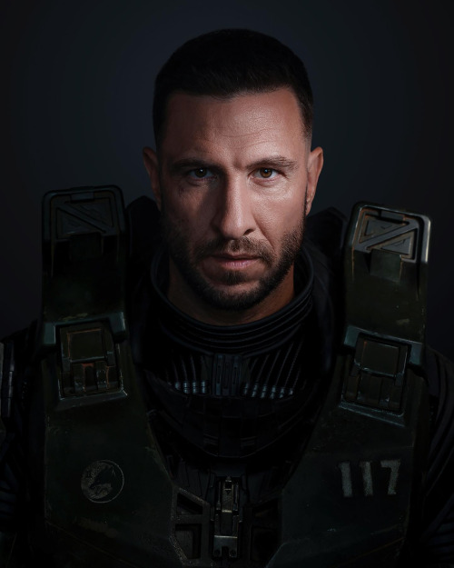 schreibersource:Pablo Schreiber as John-117/Master Chief in Halo (2022) [x]