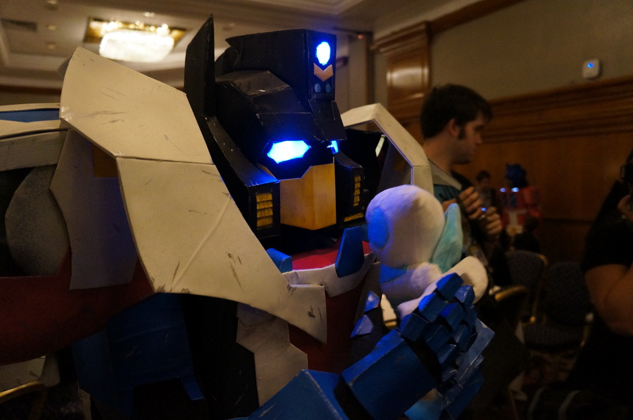 rorby:  Yes, Cyclonus might have won the cosplay competition, but Getaway got his
