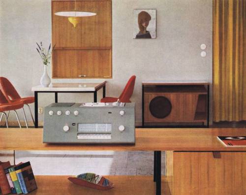 Braun, catalogue photo: Studio 1 in the private home of german architect Guenther Baiser, 1959