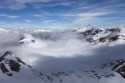 atmospheric-phenomena:  Photos: Ocean of Clouds on Earth