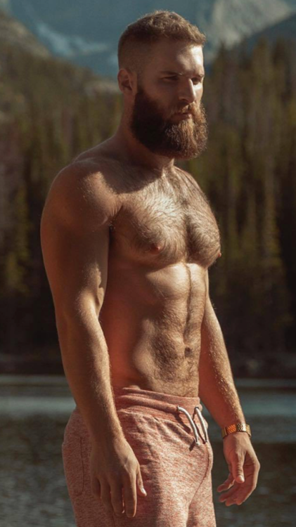 whatar3y0ul00kingat: MORE PHOTO  Follow & like so many beautifulsexymens