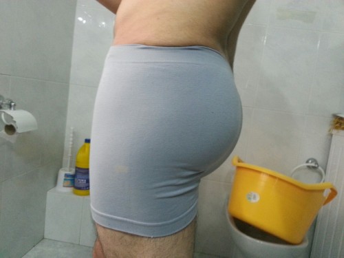 foreverfree24:  This is my big fat ass I dont like my butt :/ 