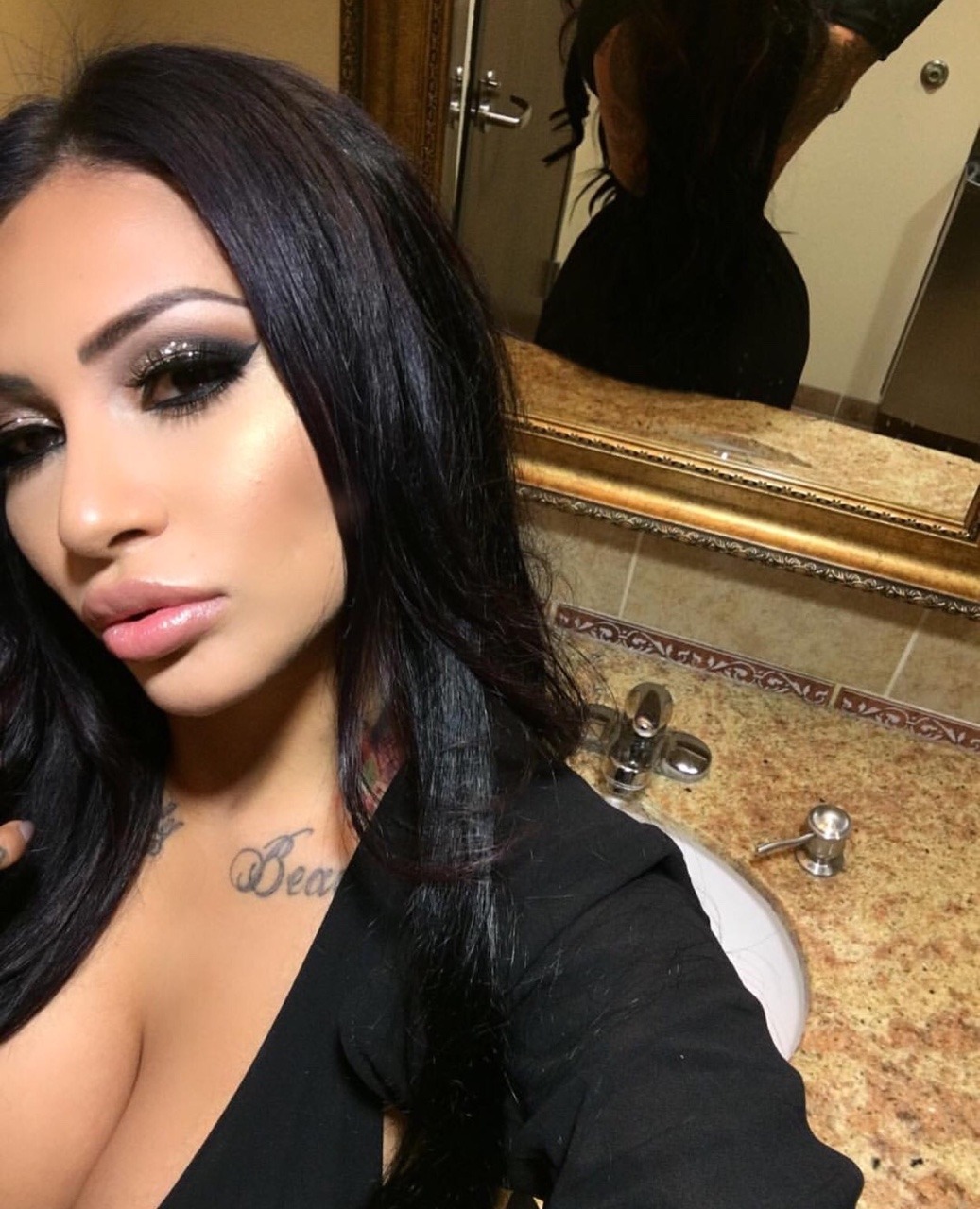 luckyhandz3181:  @brittanyarazavi