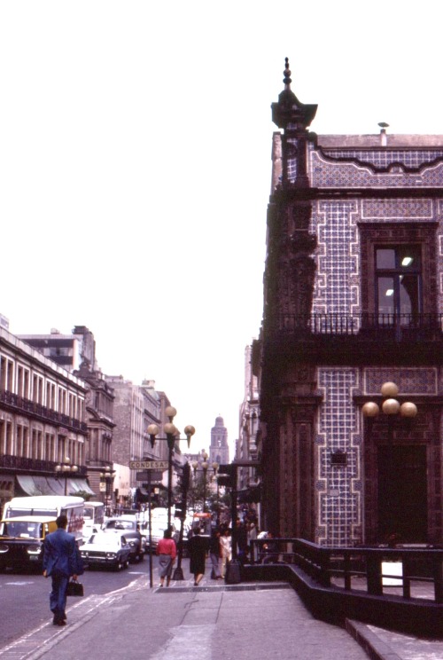 Paisage urbano con Casa de los Azuelos, Ciudad de México, 1980.I have not been in the city since the