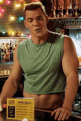 indiguus:  and i blame @tari-aldarion for this.  i watch for the plot.    alan ritchson
