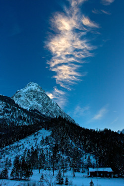 touchdisky:  Karwendel-mountains near Hinterriß, Austria by Joachim Wendenburg                           