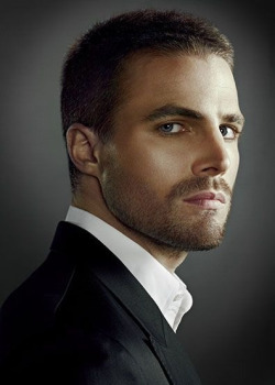 joaquimquimquim:  The Arrow’s Stephen Amell    Follow me and enjoy - http://joaquimquimquim.tumblr.com