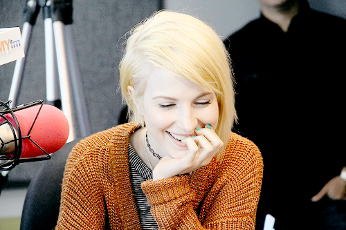 hayleywiliamsdaily:Hayley Williams @ 104.3 MYfm Radio Station 9/5/2014