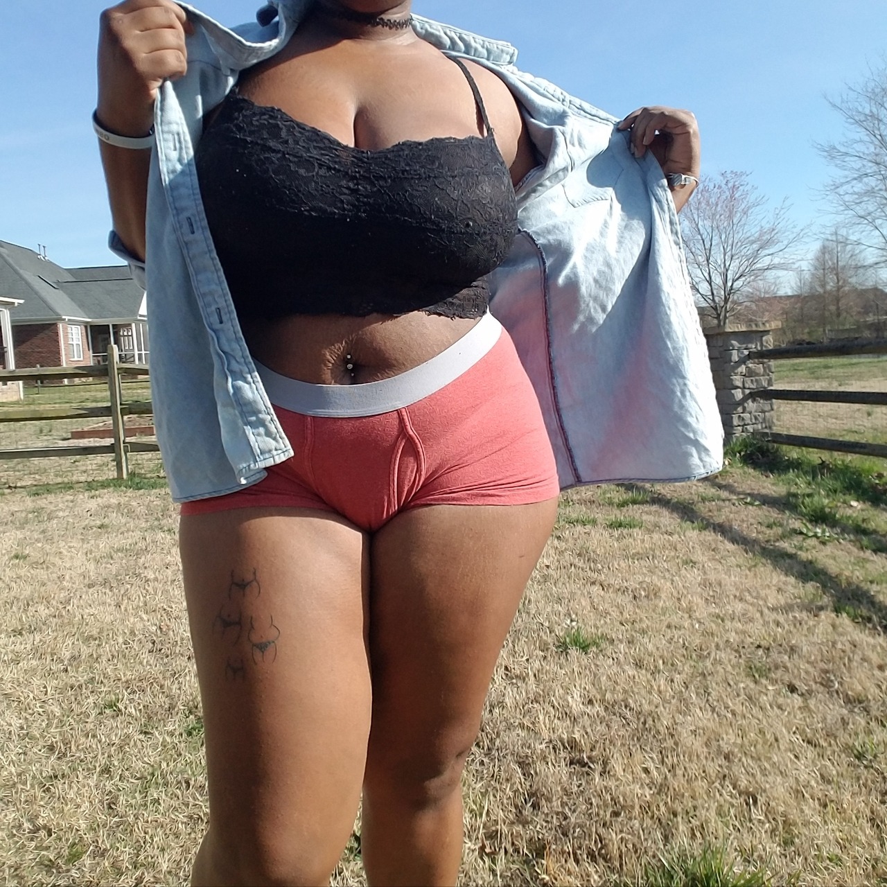 yournudemom:  I won’t be posting my body for a while(And if I so, I will be in