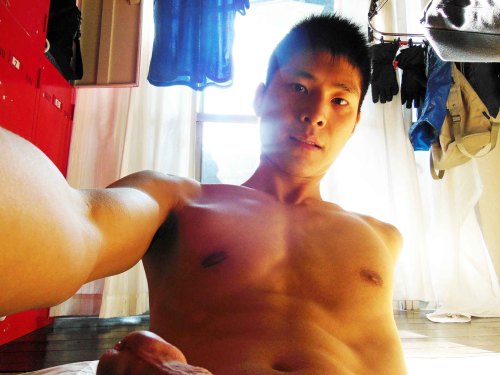 http://gaykoreandude.tumblr.com/post/109077149093