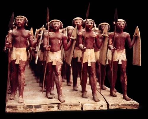 Model of Egyptian PikemenThis group of statues of ancient Egyptian pikemen was found in the tomb of 