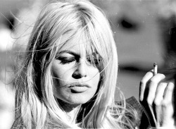 classypics:  Brigitte Bardot x in the mid